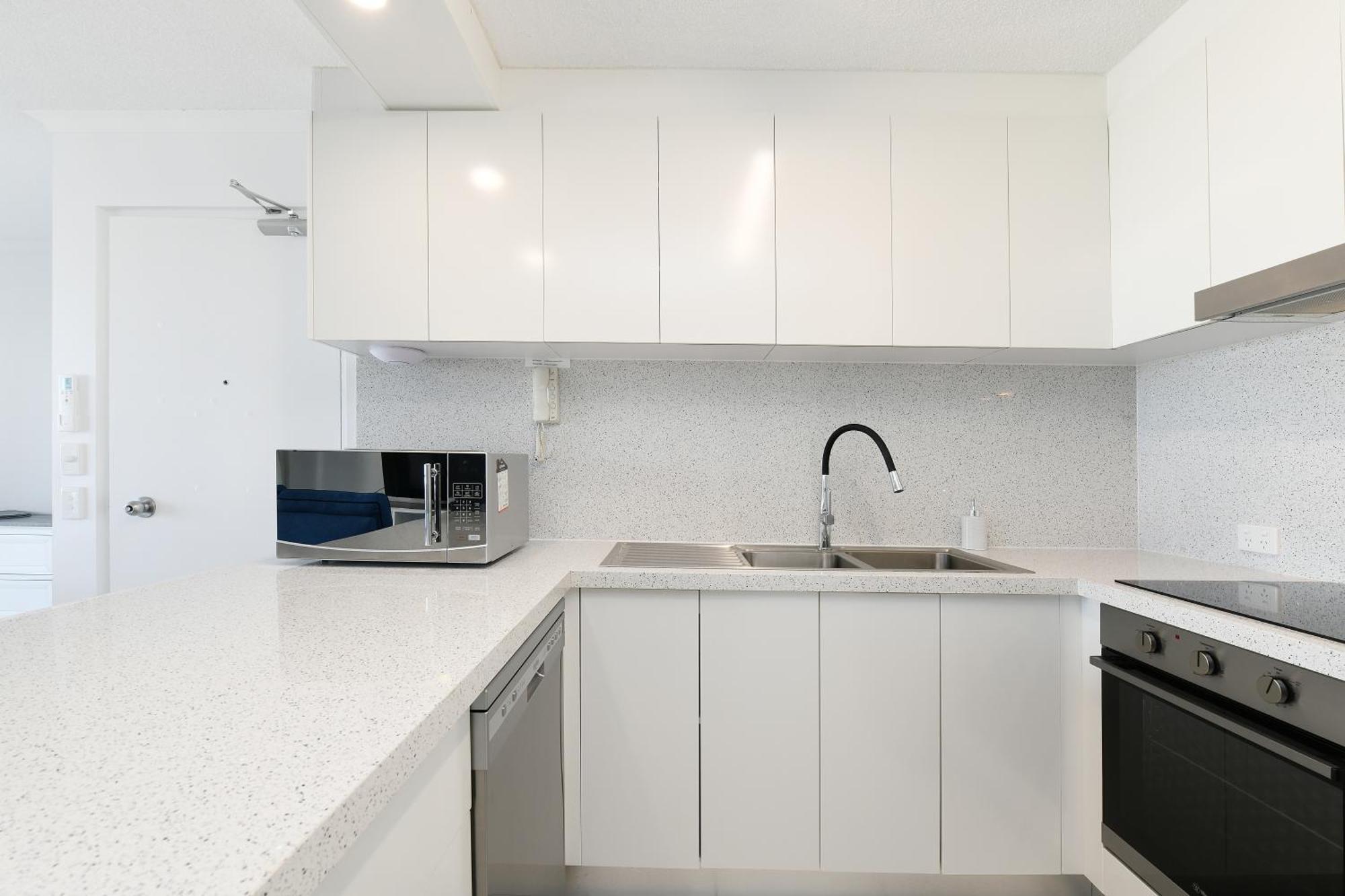 Lindomare Apartments Калаундра Экстерьер фото
